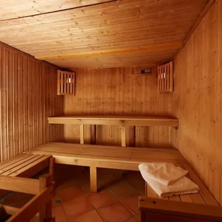 8 Personnes Dans Prive Au Pied Des Pistes * Val Thorens